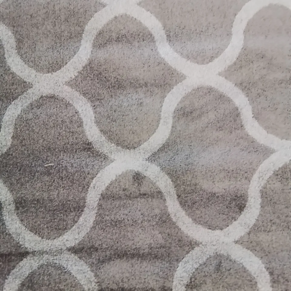 QUALITY DESIGNER HORIZON TRELLIS IN GREY 200/290