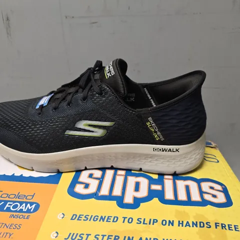 BOXED SKETCHERS GO FLEX SLIP INS SIZE 11