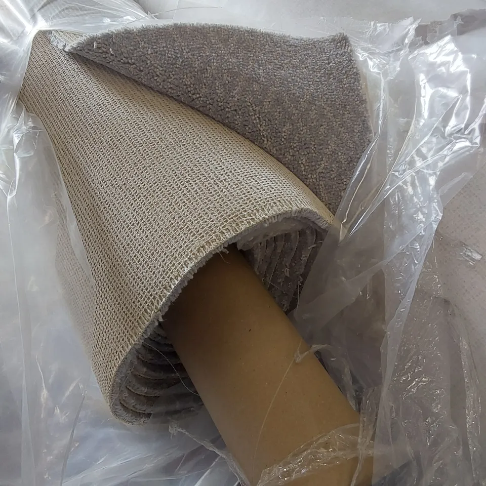 ROLL OF QUALITY RIVERSIDE ORIGINS - AVON CARPET // APPROX: 4 x 5.95m