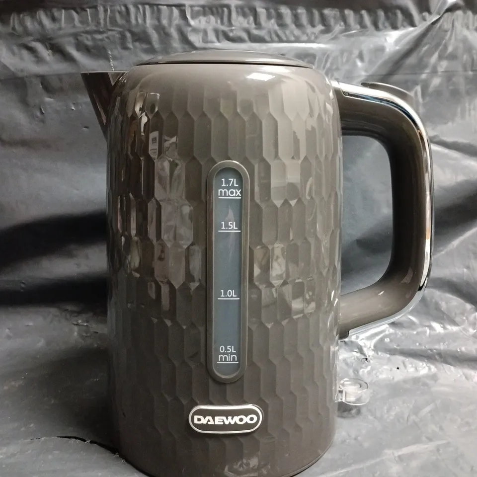 BOXED DAEWOO 1.7L JUG KETTLE