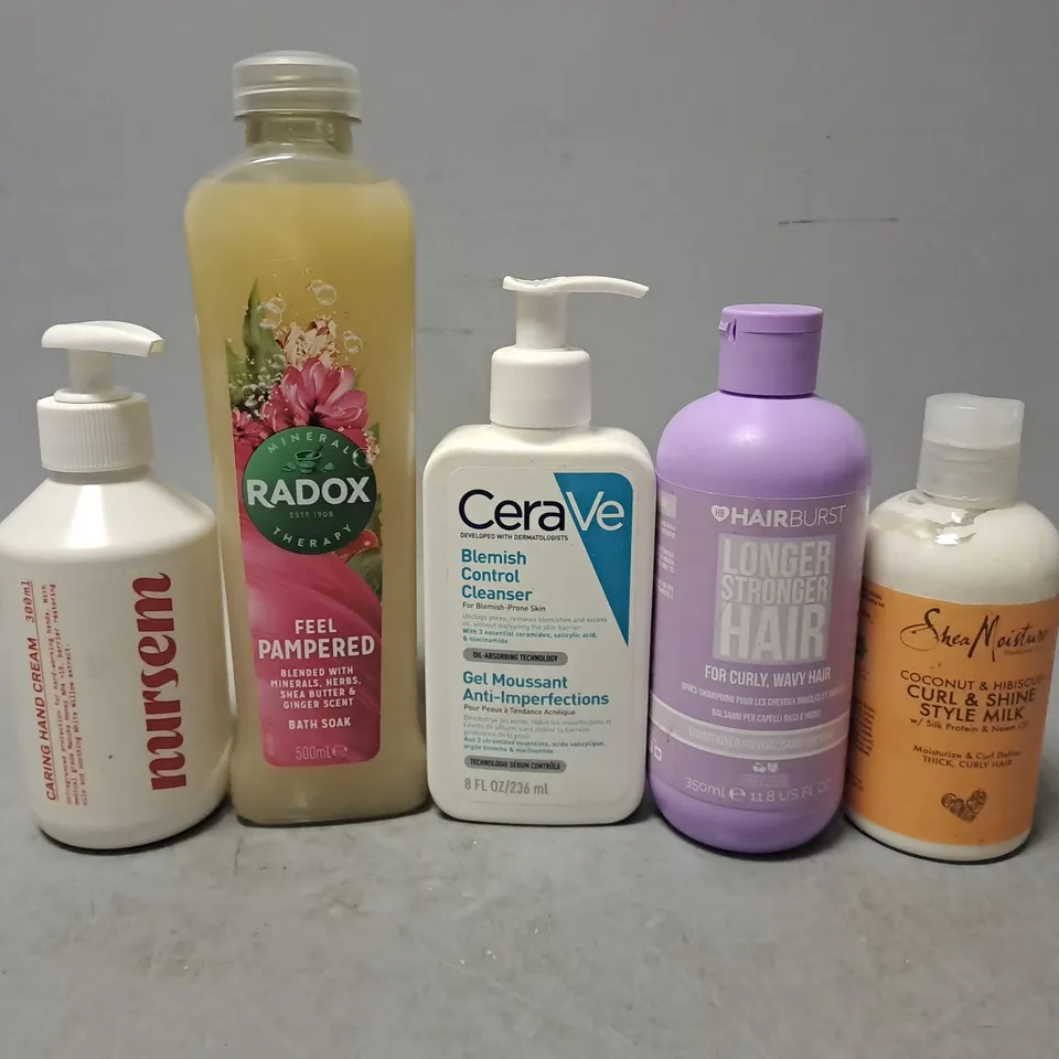 APPROXIMATELY 12 ASSORTED HEALT & BEAUTY PRODUCTS TO INCLUDE -RADOX BATH SOAK , CERVA BLEMISH CONTROL , HAIR BURST LONGER STRONGER HAIR ETC