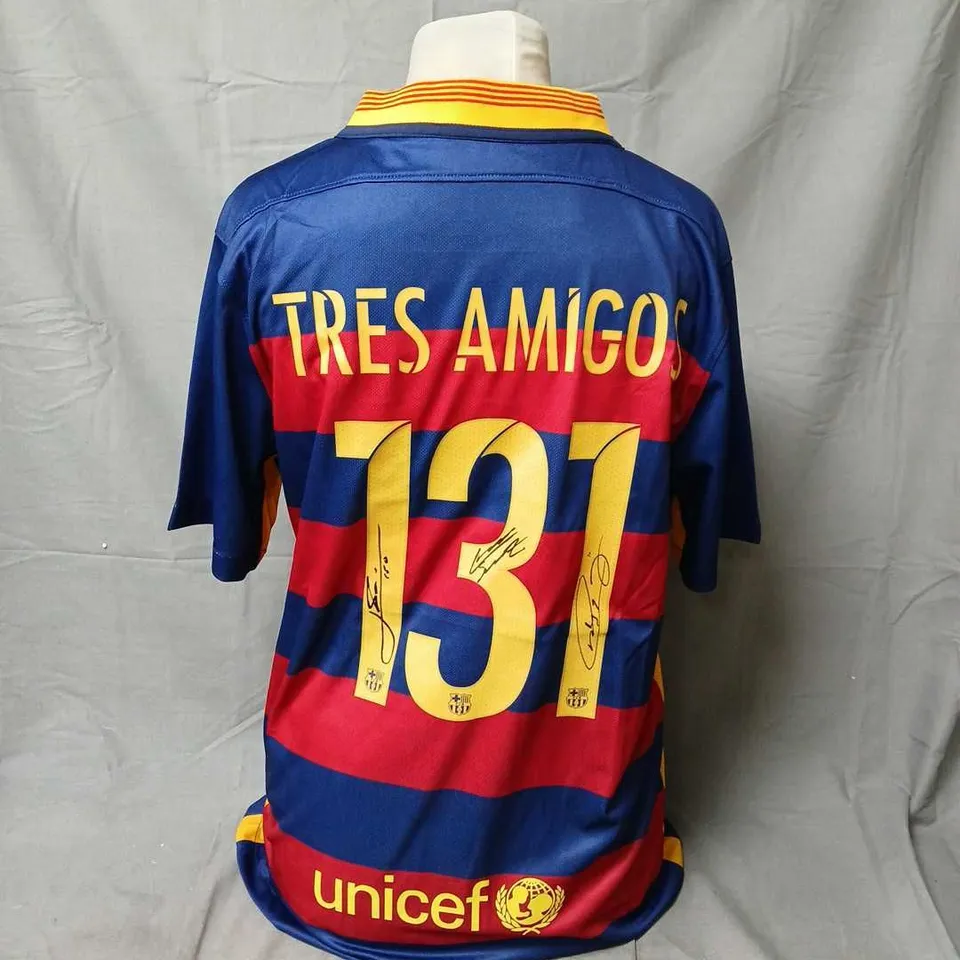FC BARCELONA 2015-16 HOME SHIRT – SIGNED BY MESSI, NEYMAR & SUÁREZ (TRES AMIGOS) NIKE UNICEF - MEDIUM