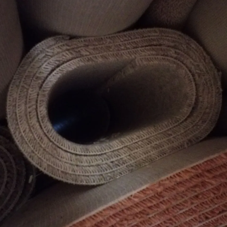 ROLL OF QUALITY 4M LAKELAND HERD TWST W/MERE CARPET - 4×2.07M