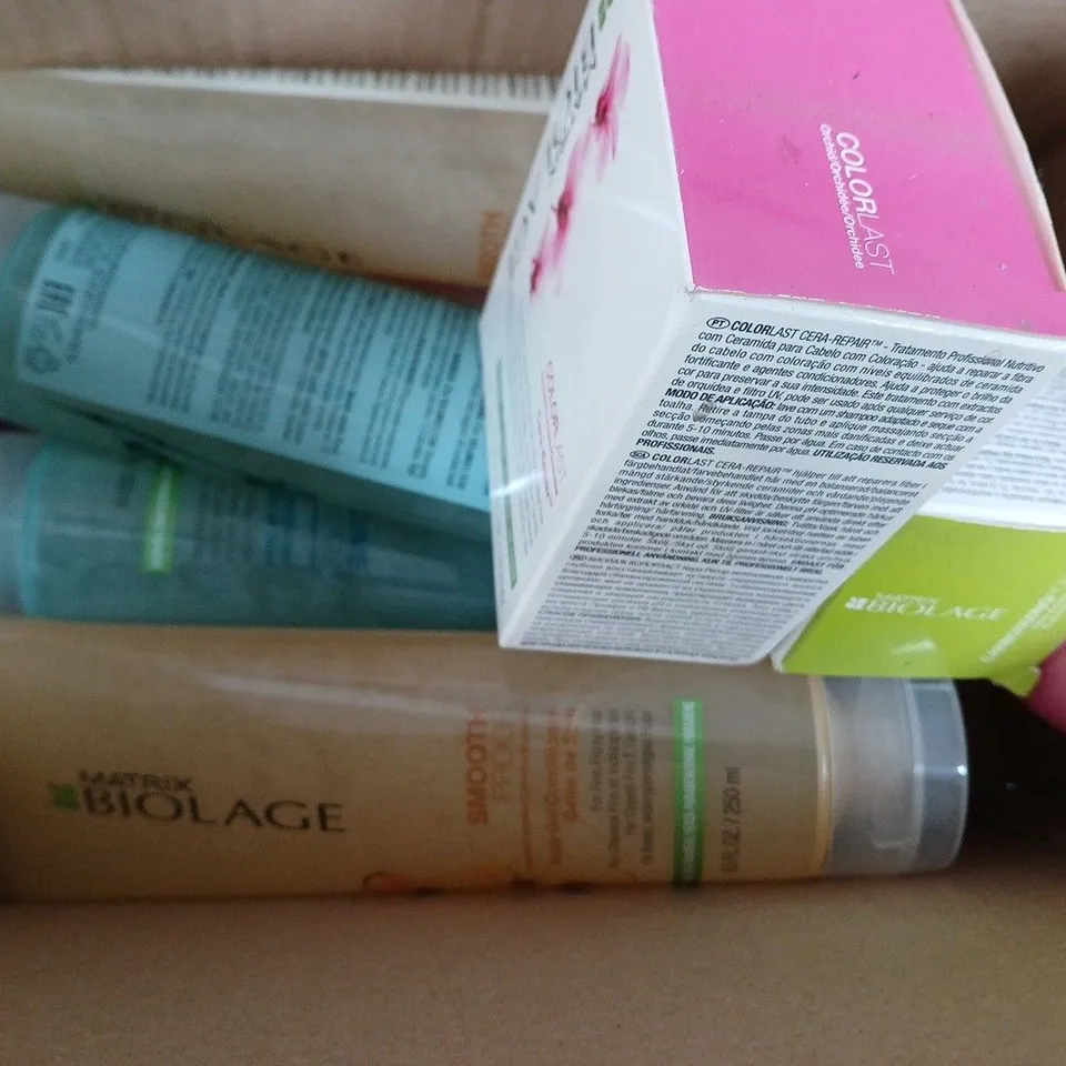 BOX OF APPROXIMATELY 10 ASSORTED MATRIX BIOLAGE COSMETIC ITEMS - COLLECTION ONLY