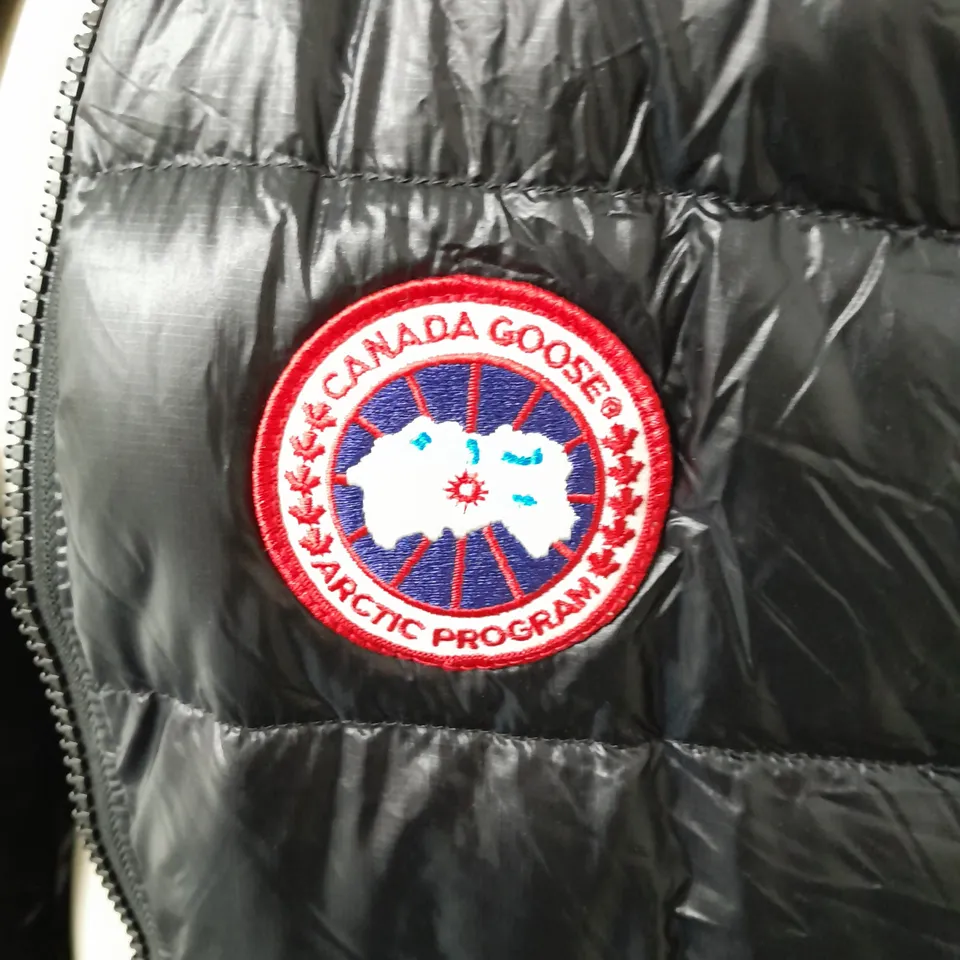 CANADA GOOSE BLACK SHINNY GILET - SMALL