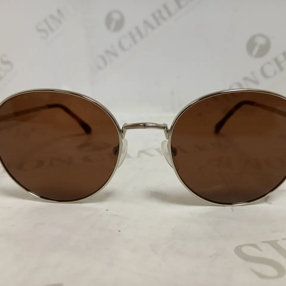 CALVIN KLEIN ROUND SUNGLASSES - SILVER RRP £150