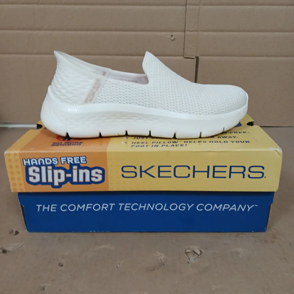 SKECHERS GO WALK SLIP INS TRAINERS WHITE SIZE 3.5