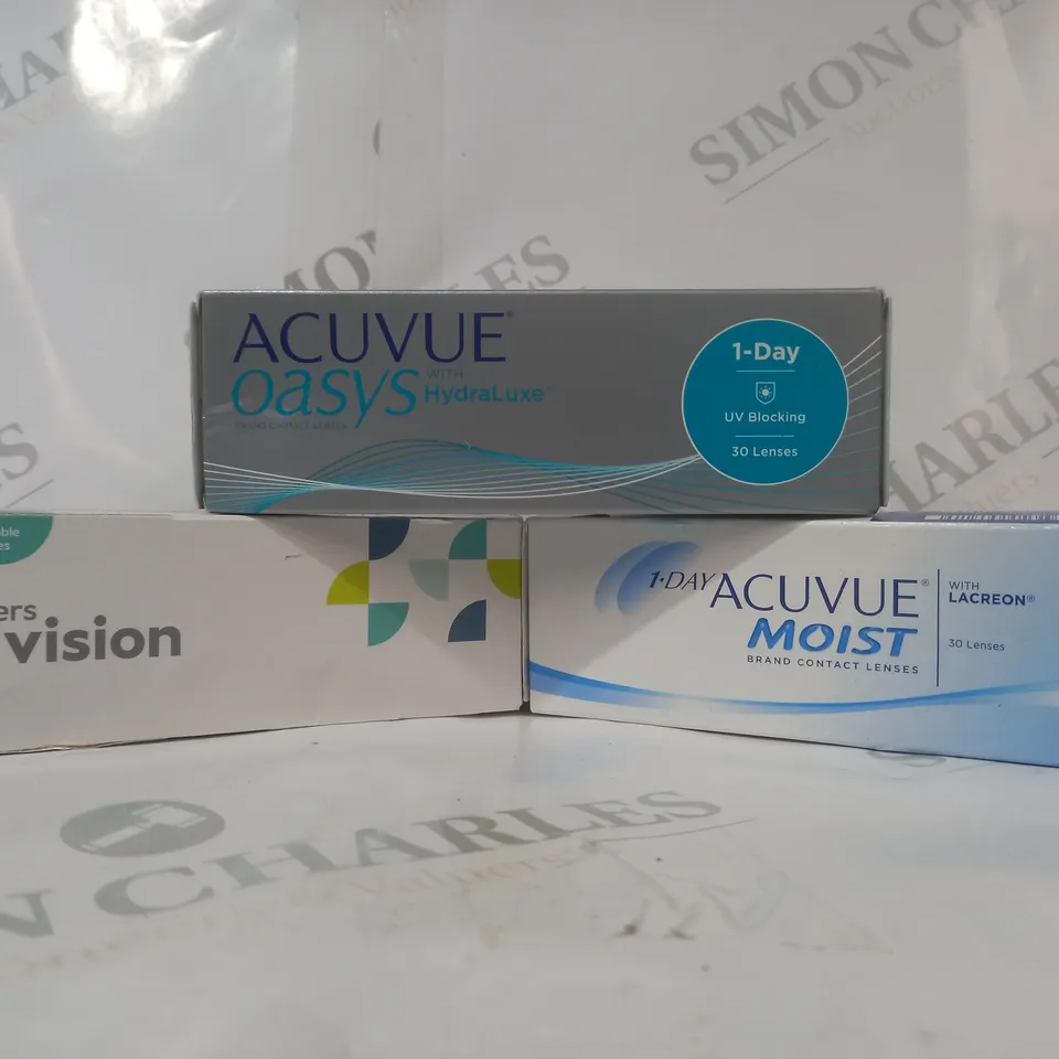 APPROXIMATELY 20 ASSORTED HOUSEHOLD ITEMS TO INCLUDE ACUVUE OASYS CONTACT LENSES, ACUVUE MOIST CONTACT LENSES, ETC