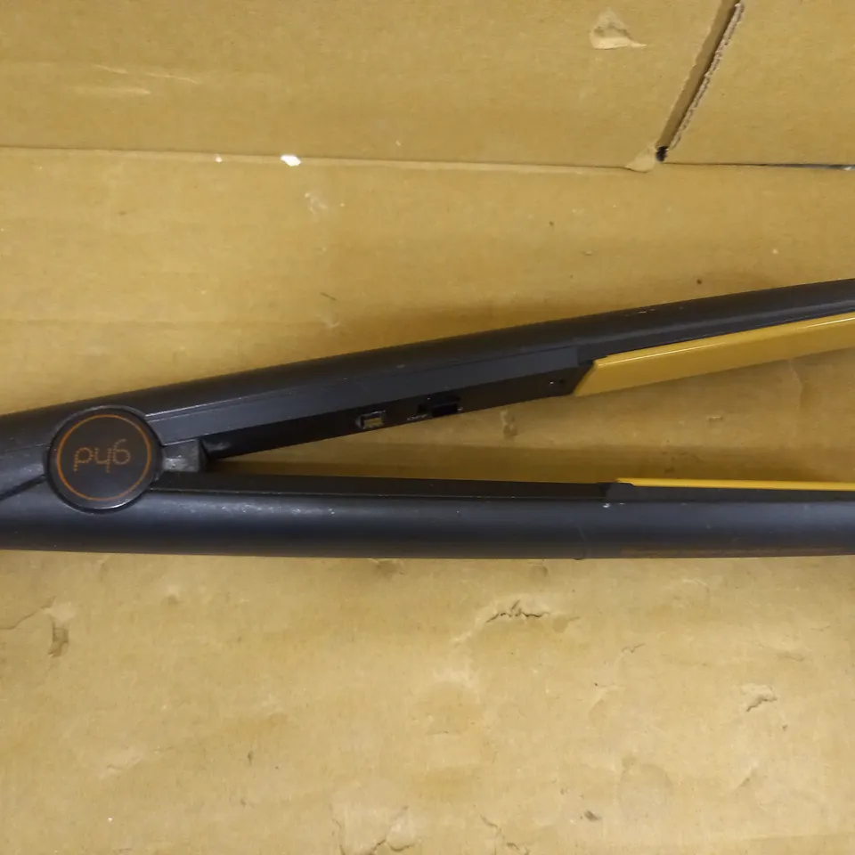 GHD HAIR STRAIGHTENERS