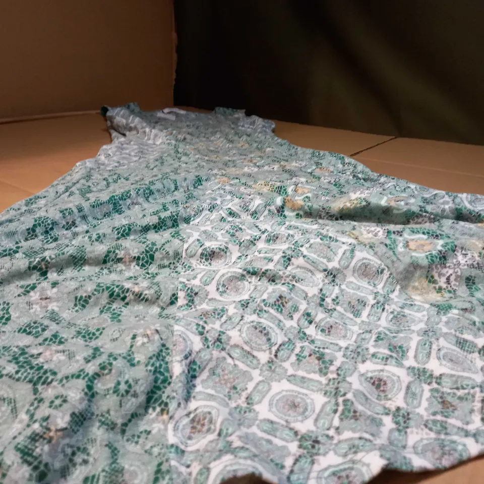 M&S GREEN V NECK MIDI DRESS - SIZE 8