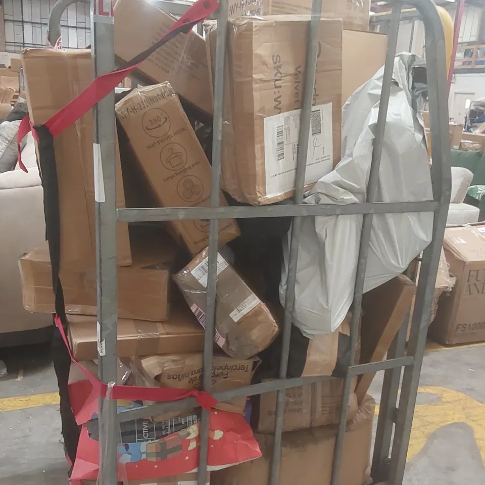 CAGE CONTAINING A LARGE QUANTITY OF ASSORTED ITEMS INCLUDING: CLOTHES HANGERS, CAKE TURNTABLE ECT  // CAGE NOT INCLUDED