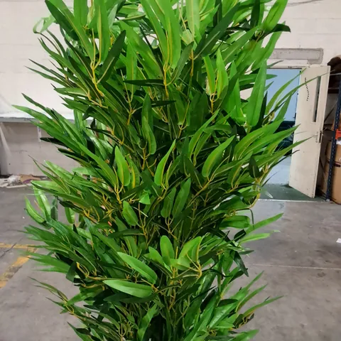 2M TALL ARTIFICIAL PLANT IN POT