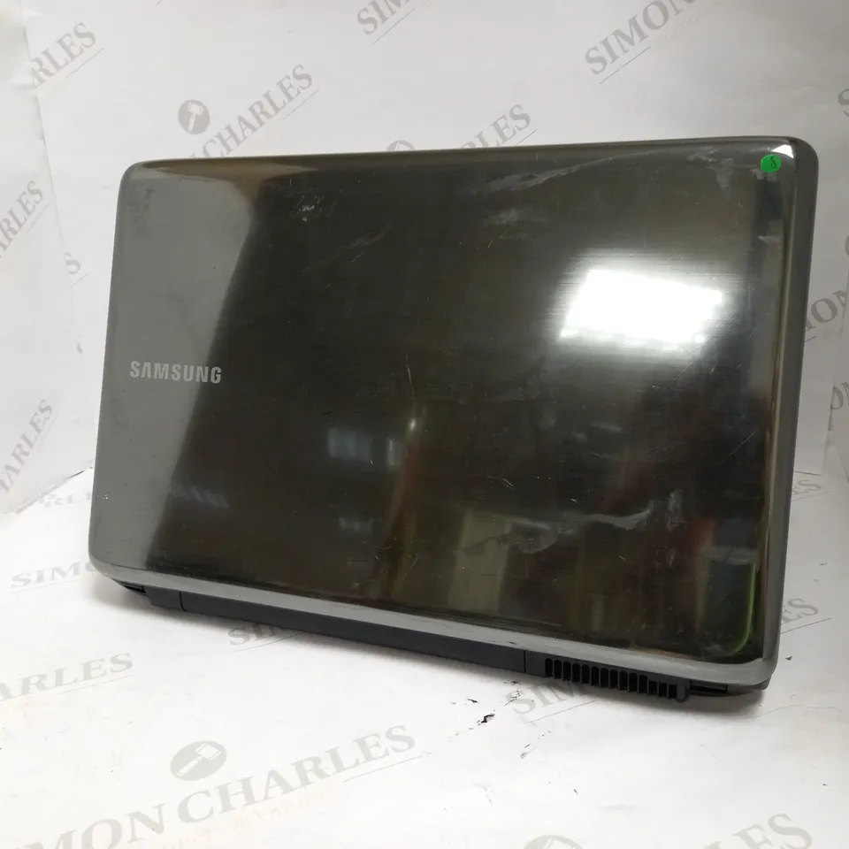 SAMSUNG R540 LAPTOP