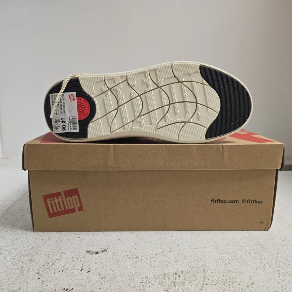 BOXED PAIR OF FITFLOP RTG BLANKET STITCH LEATHER TRAINERS IN CREAM/BLACK SIZE UK 6