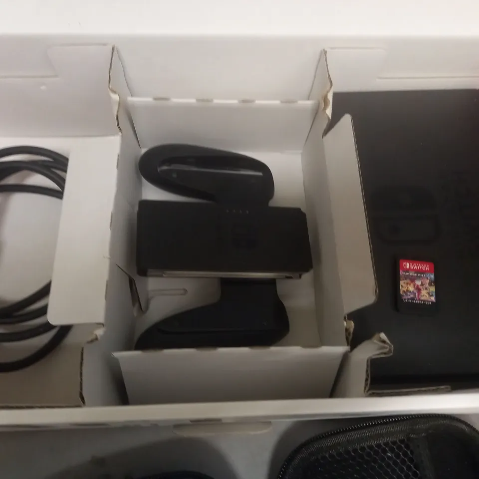 BOXED NINTENDO SWITCH HANDHELD GAMES CONSOLE WITH CARRY CASE, MARIO KART 8 AND ACCESSORIES