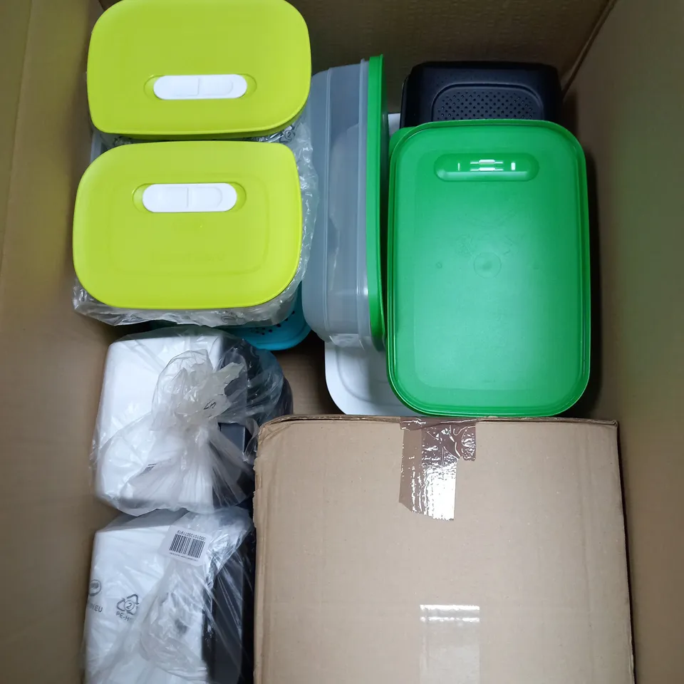 BOX OF APPROX 10 ASSORTED TUPPERWARE TO INCLUDE BREADSMART JUNIOR, POTATO SMART, BREADSMART LARGE, ETC.