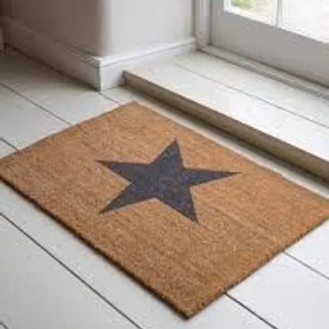 BOXED STAR DOORMAT LARGE NATURAL COIR