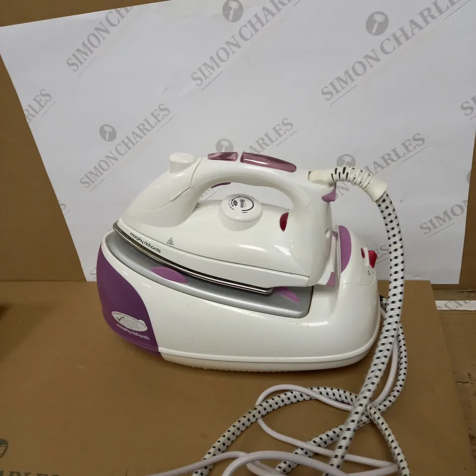 MORPHY RICHARDS JET STEAM GENERATOR IRON 333020 PINK/WHITE