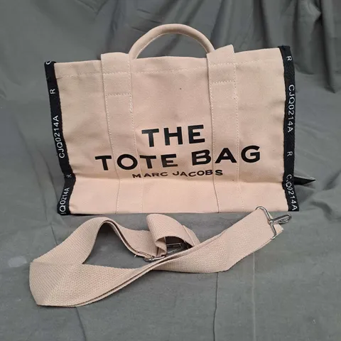 MARC JACOBS THE TOTE BAG IN TAN