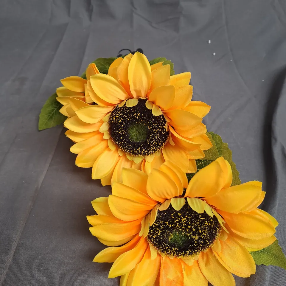 GARDEN REFLECTION SET OF 2 FAUX LED SUNFLOWER STAKES