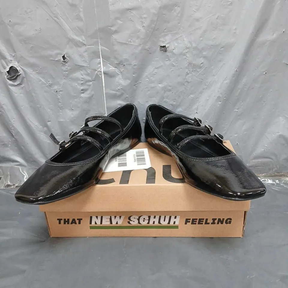 BOXED PAIR OF SCHUH LILIANA MARY JANE BALLERINA SHOES IN BLACK SIZE 8