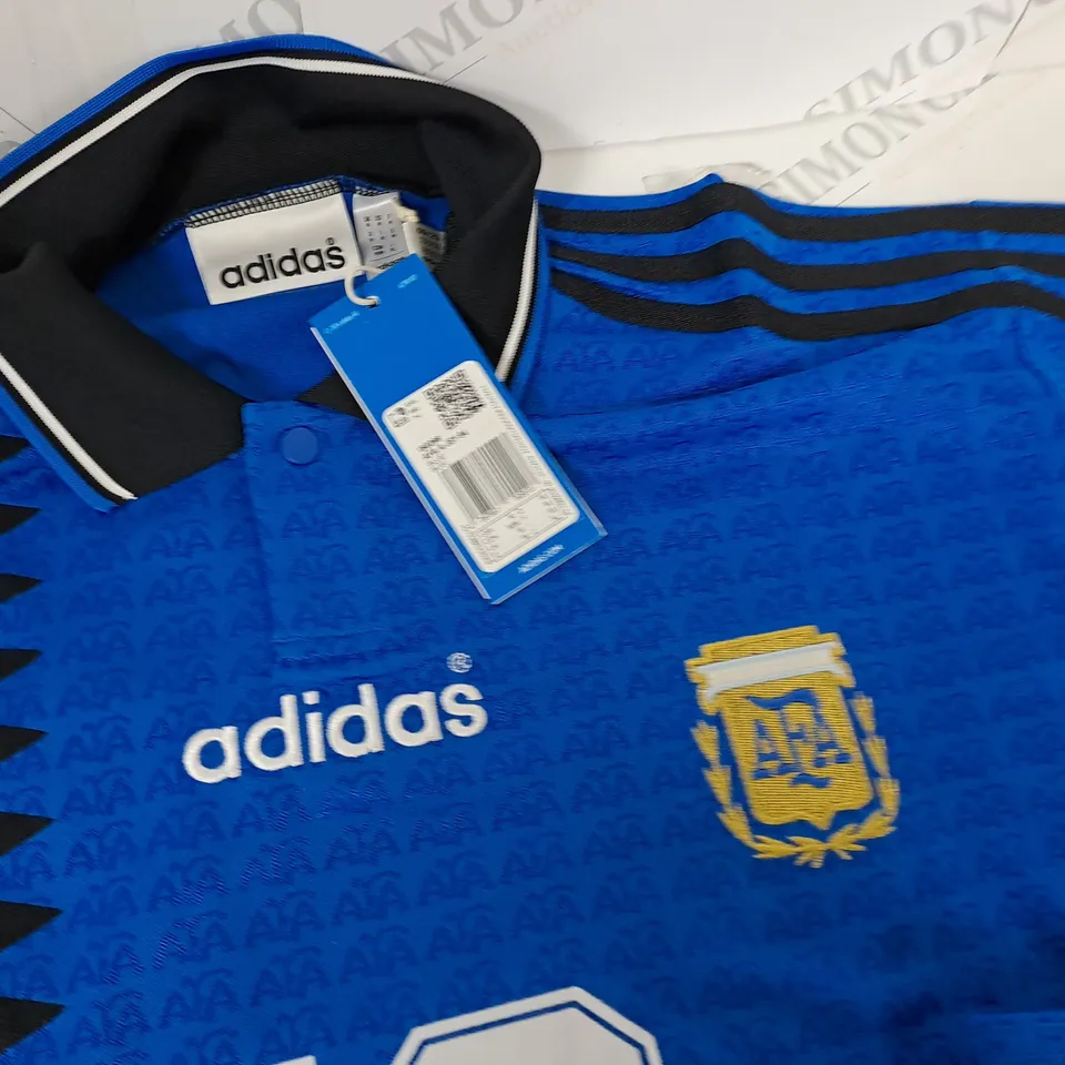 AFA FOOTBALL SHIRT AND SHORTS - UK M