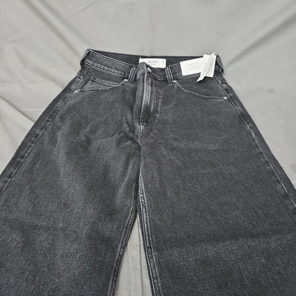 HOLLISTER SUPER BAGGY JEANS – DARK WASH – UK 32W X 32L