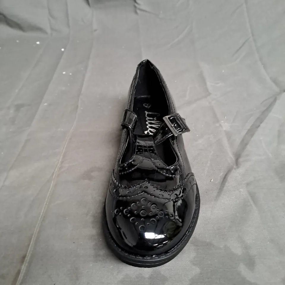 BOXED LOT OF APPROX. 11 PAIRS OF LILLEY BLACK PATENT GIRLS SCHOOL SHOES