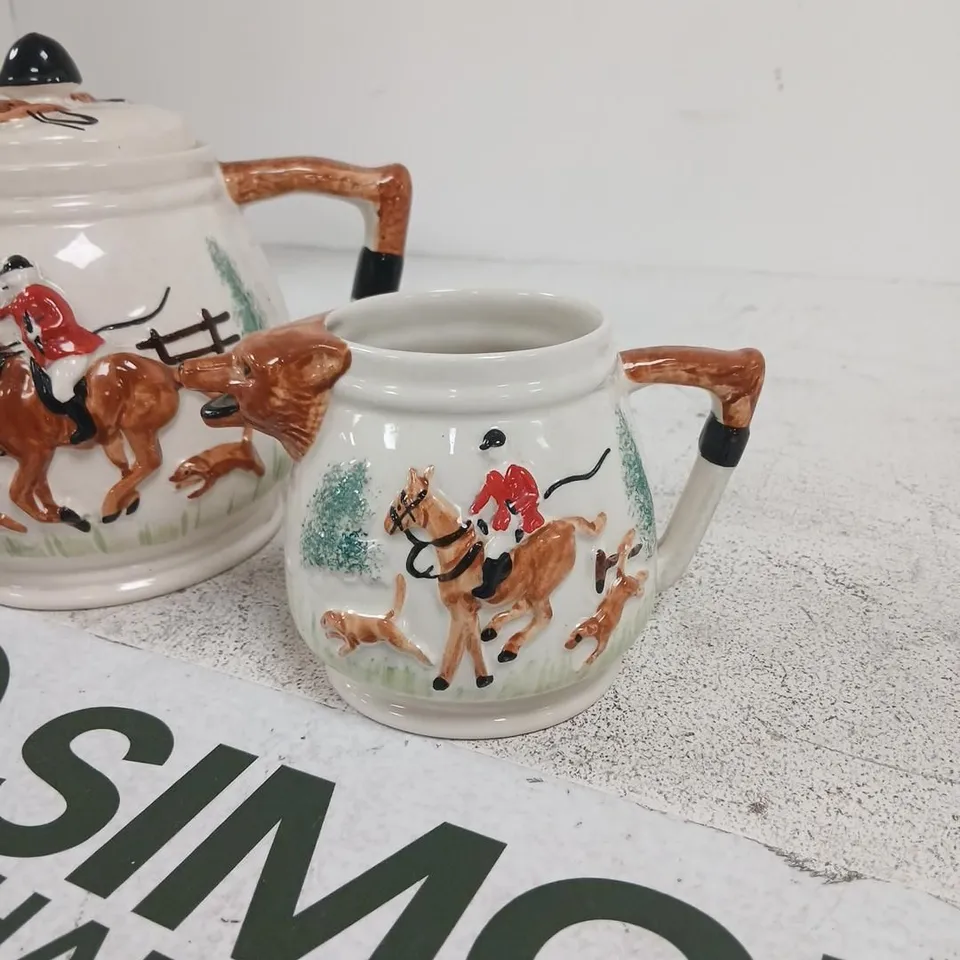VINTAGE FOX HUNT CERAMIC TEA SET TEAPOT JUG SUGAR POT HAND PAINTED COLLECTIBLE