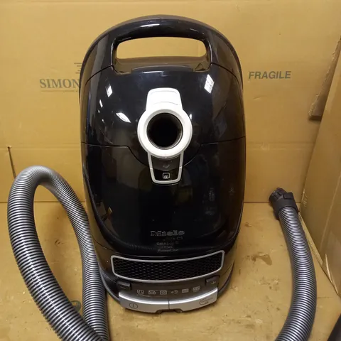 MIELE C3 CAT AND DOG PLUS BAGGED CYLINDER VACUUM CLEANER