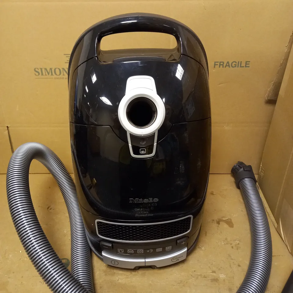 MIELE C3 CAT AND DOG PLUS BAGGED CYLINDER VACUUM CLEANER