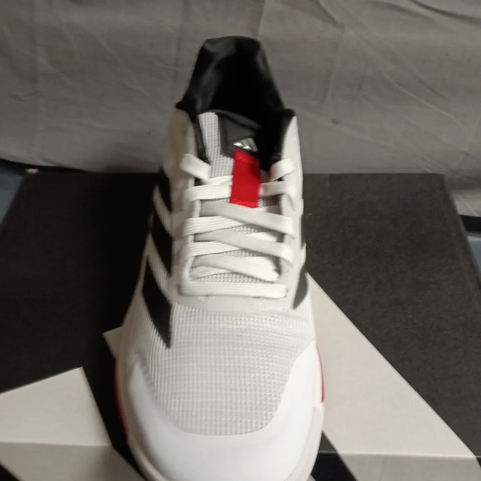BOXED PAIR OF ADIDAS CRAZYQUICK LS PADEL TRAINERS – UK SIZE 8.5