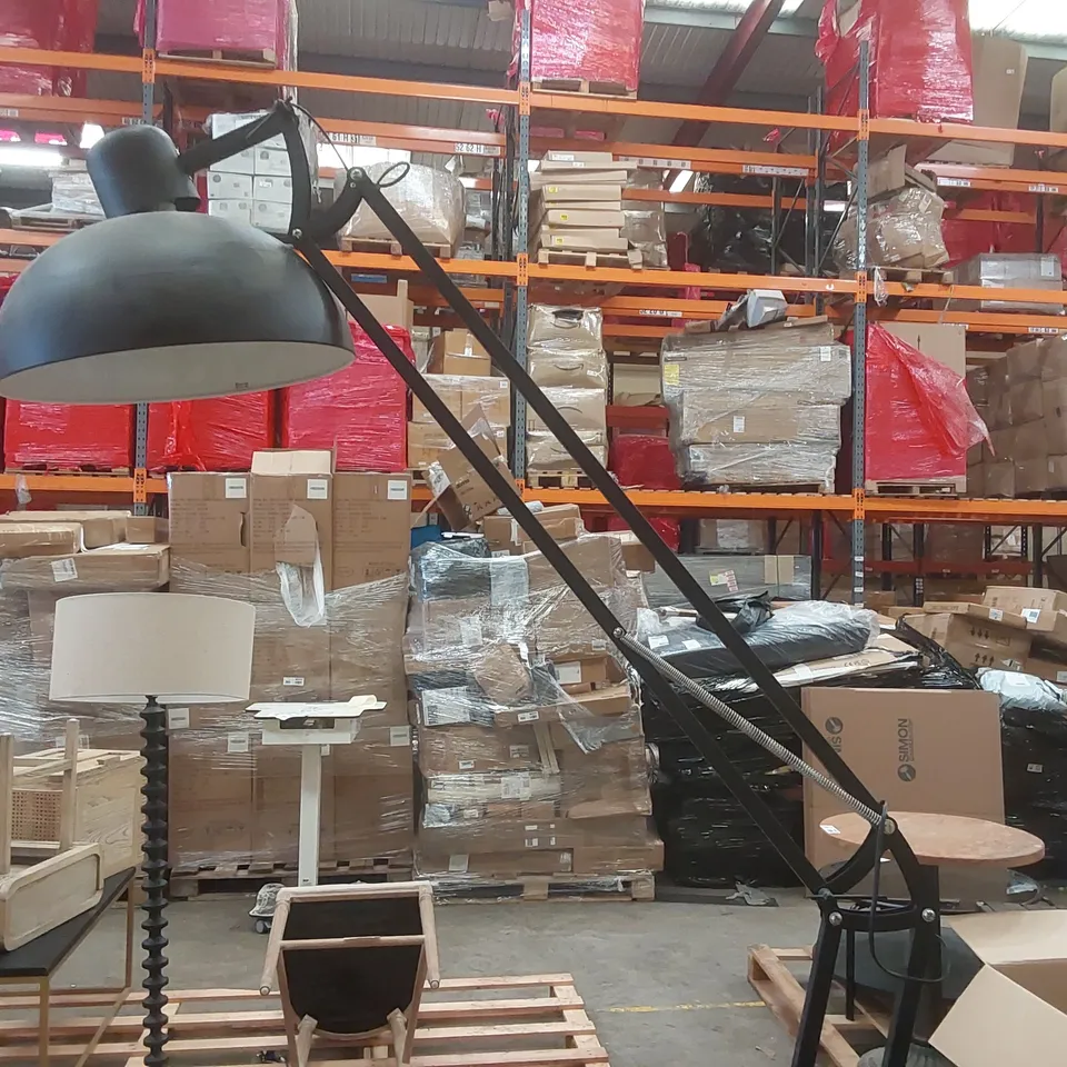 LARGE DESIGNER ADJUSTABLE INDUSTRIAL-STYLE FLOOR LAMP