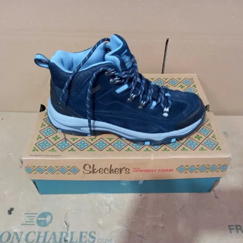 BOXED PAIR OF SKECHERS - SIZE 6.5