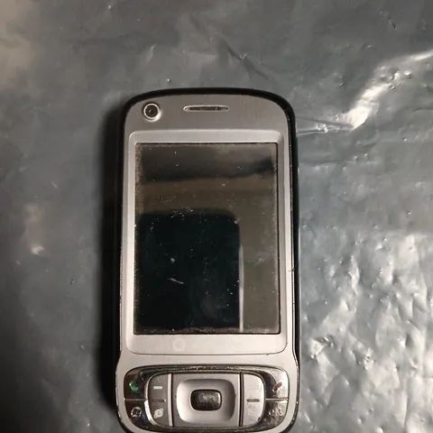 VODAFONE MOBILE PHONE WITH SLIDE-OUT QWERTY KEYBOARD - MODEL UNSPECIFIED