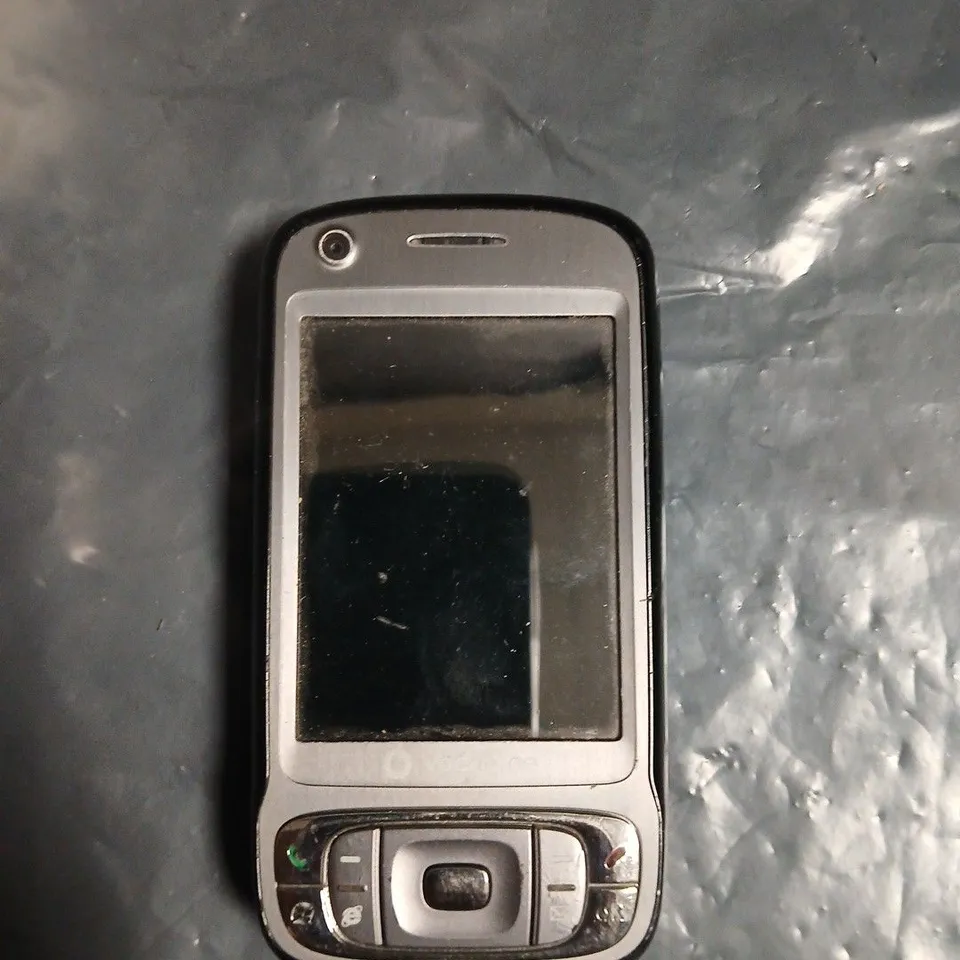 VODAFONE MOBILE PHONE WITH SLIDE-OUT QWERTY KEYBOARD - MODEL UNSPECIFIED