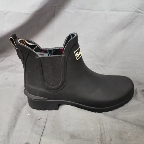 BARBOUR WILTON WELLINGTON - BLACK - SIZE 5