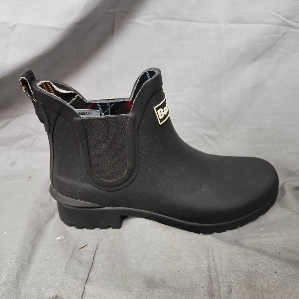 BARBOUR WILTON WELLINGTON - BLACK - SIZE 5