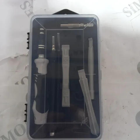 SMALL TOOL KIT WITH OVER 30 BITS