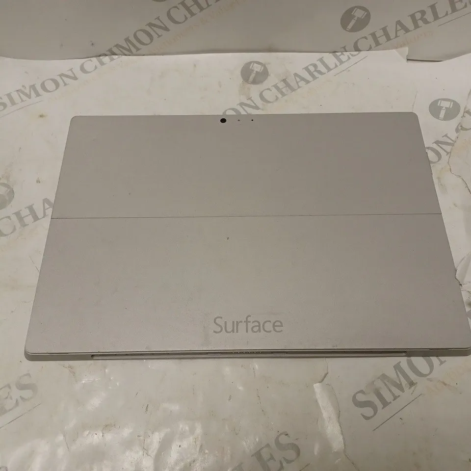 MICROSOFT SURFACE TABLET IN SILVER 