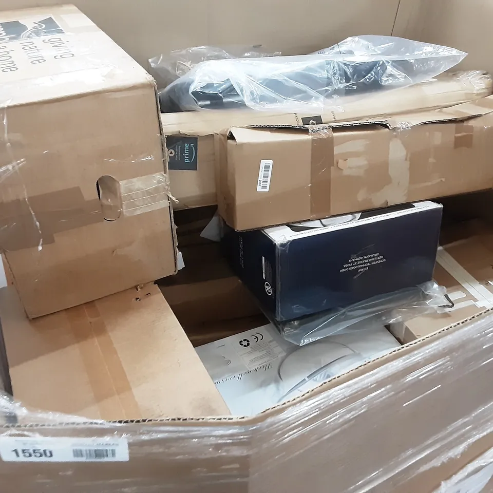 LARGE PALLET OF ASSORTED HOMEWARE ITEMS TO INCLUDE TRIFOLD MATTRESS, INSERT KILLER, PICTURE FRAMES SET ETC