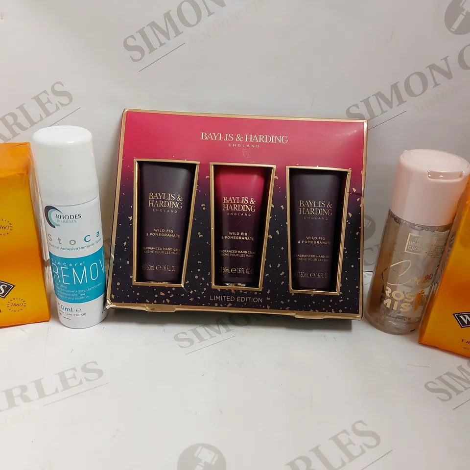 BOX OF APPROX 10 COSMETIC ITEMS TO INCLUDE BAYLIS & HARDING HAND CREAM SET, WRIGHTYS TRADITIONAL SOAP, THE BEAUTY CROP COCO ROSE MIST