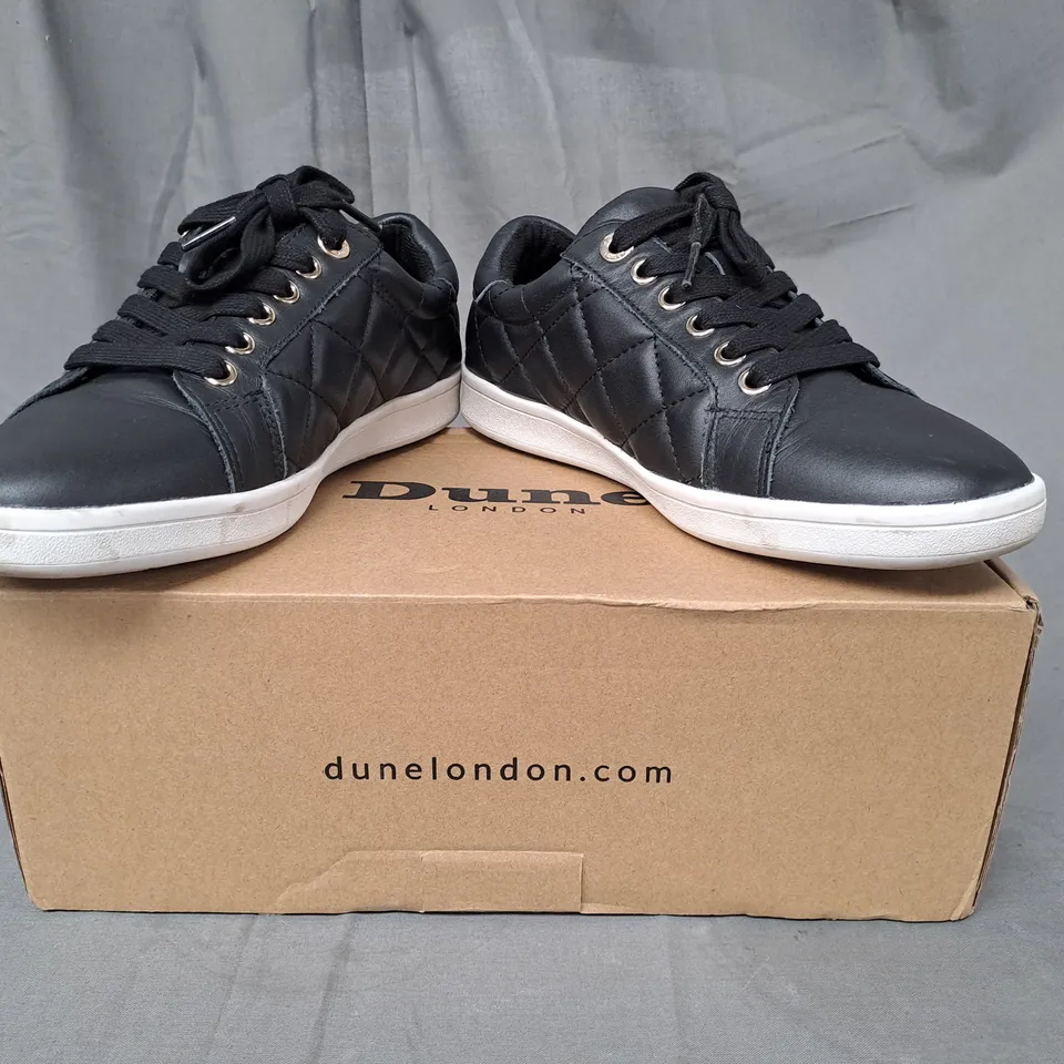 BOXED PAIR OF DUNE LONDON QUILTED LEATHER TRAINERS IN BLACK SIZE 5