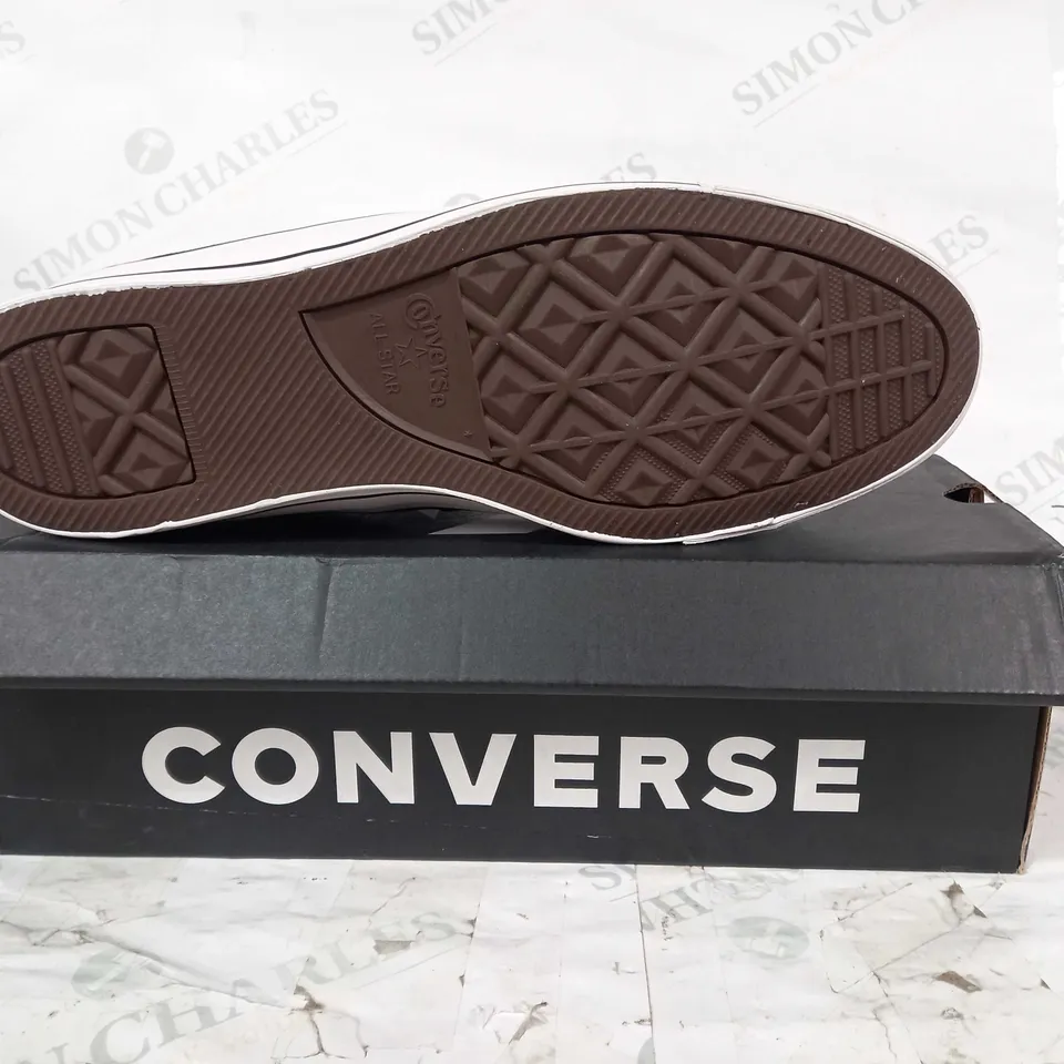 BOXED PAIR OF CONVERSE CANVAS SHOES IN BLACK UK SIZE 15