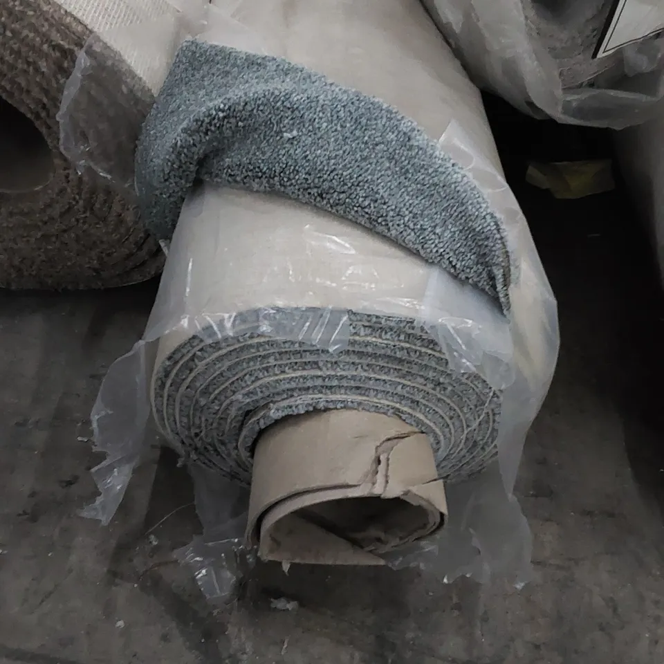 ROLL OF QUALITY STAINFREE TWIST, KINGFISHER CARPET // SIZE: 5.2 X 4m