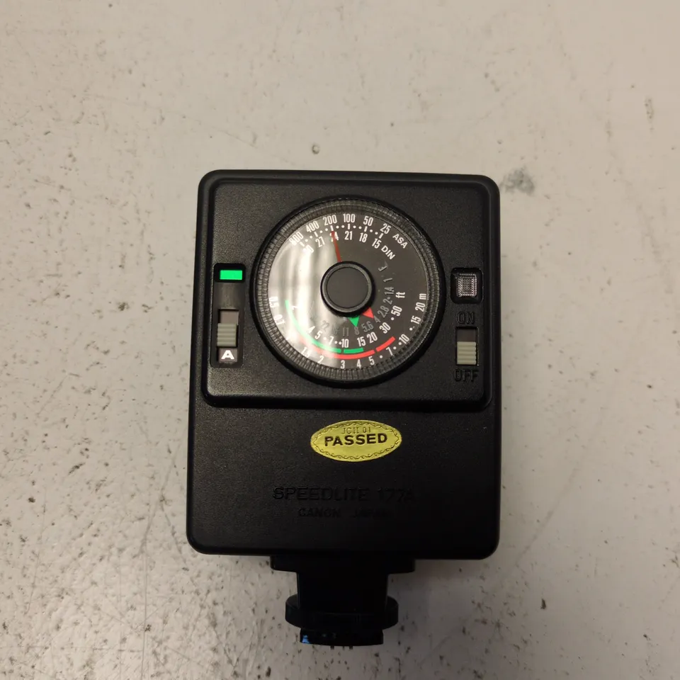 CANON SPEEDLITE 177A FLASH UNIT WITH LEATHER CASE