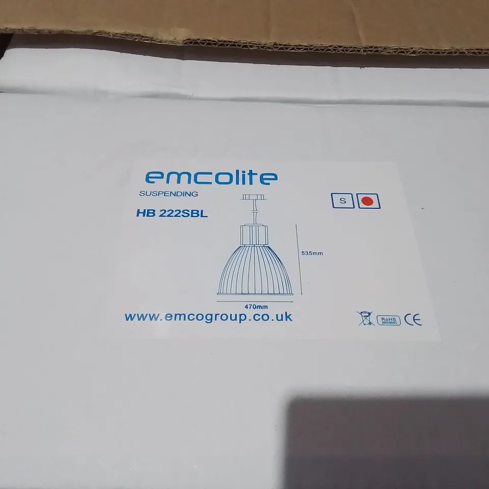 PALLET CONTAINING 9 MULTIPACK BOXES OF ASSORTED LIGHTING ITEMS TO INCLUDE EMCOLITE SUSPENSION LIGHTS, WIRED SPOTLIGHTS AND SUNBEAM BULBS