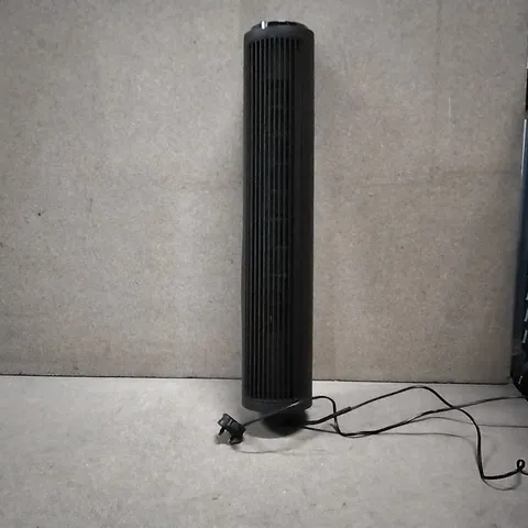 BOXED BLACK & DECKER SMART TOWER FAN