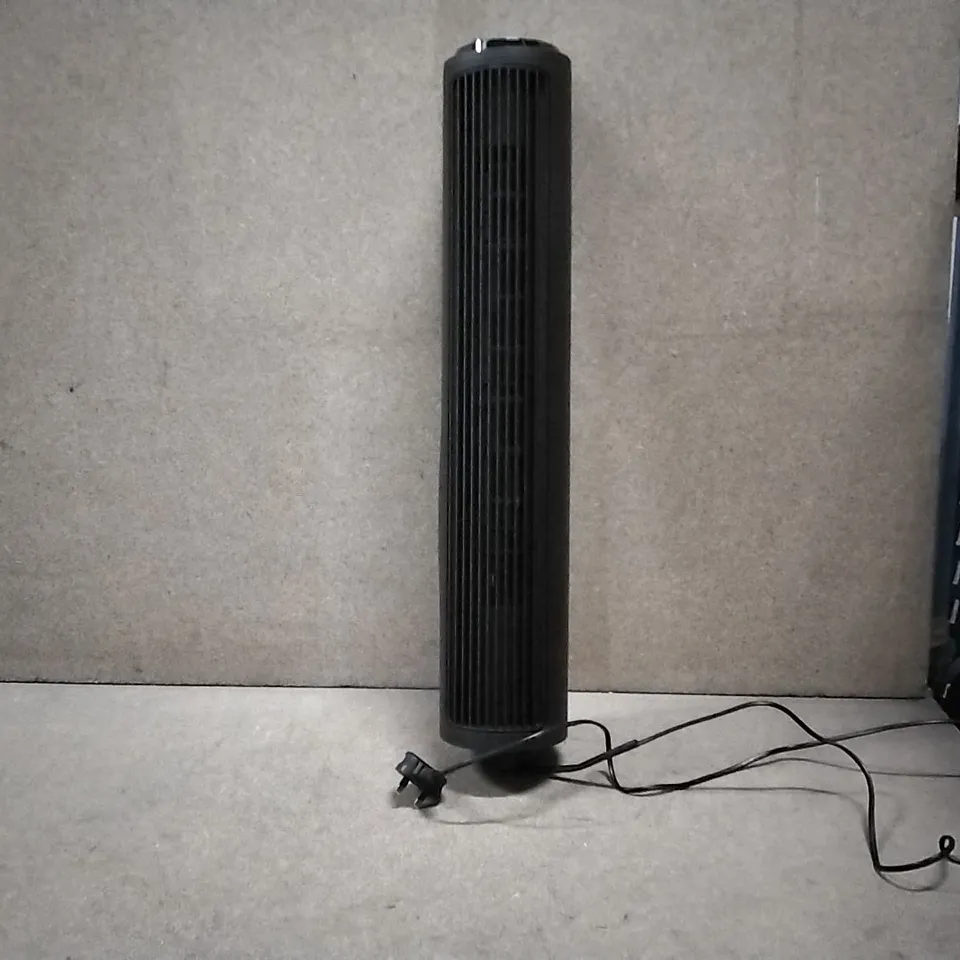 BOXED BLACK & DECKER SMART TOWER FAN 