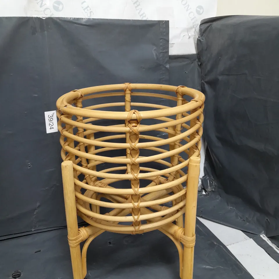 RATTAN STANDING PLANTER  RRP £22